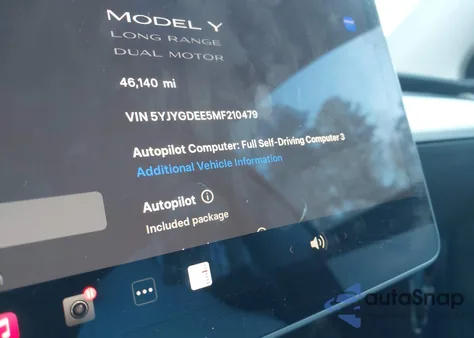 2021 Tesla Model Y Long Range Dual Motor All-Wheel Drive z USA, uszkodzony, nr VIN 5YJYGDEE5MF210479